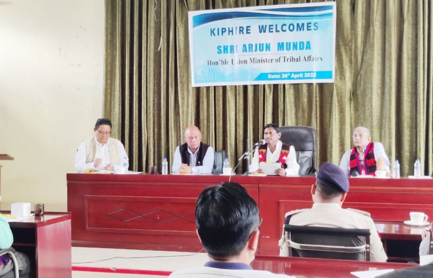 Union Minister for Tribal Affairs Arjun Munda addressing HoDs at DC Conference Hall in Kiphire on April 26. (Morung Photo)
